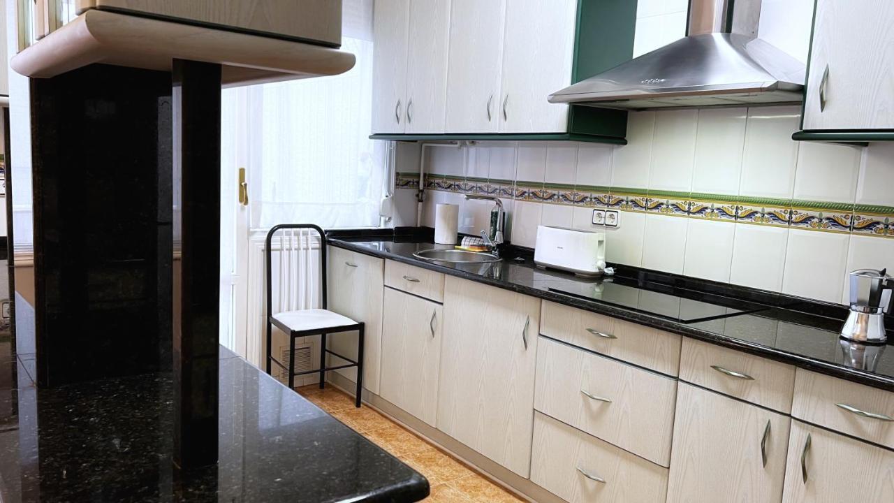 Amplio Y Acogedor Cerca Del Guggenheim Apartment Билбао Екстериор снимка